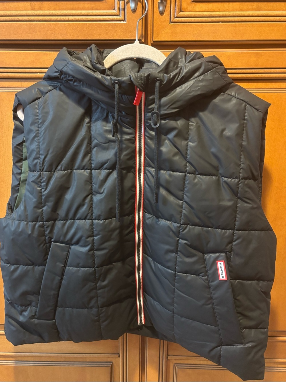 Lindsey Quilted Coated Water Repellent Vest. Size: L
